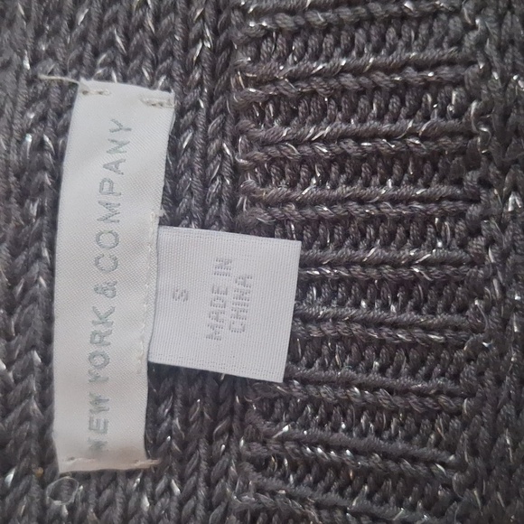 New York & Company Silver Women's Knit Top Size Small - Picture 5 of 6